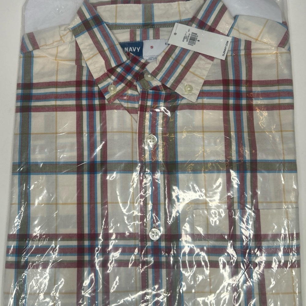Men's Sz S  Red Plaid Long Sleeved Button Down Shirt by Old Navy Classic Fit - Picture 6 of 10